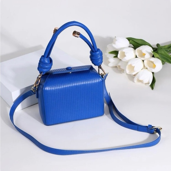 Mini Snap Button Bucket Bags 🪣👜 - Picture 3 of 4